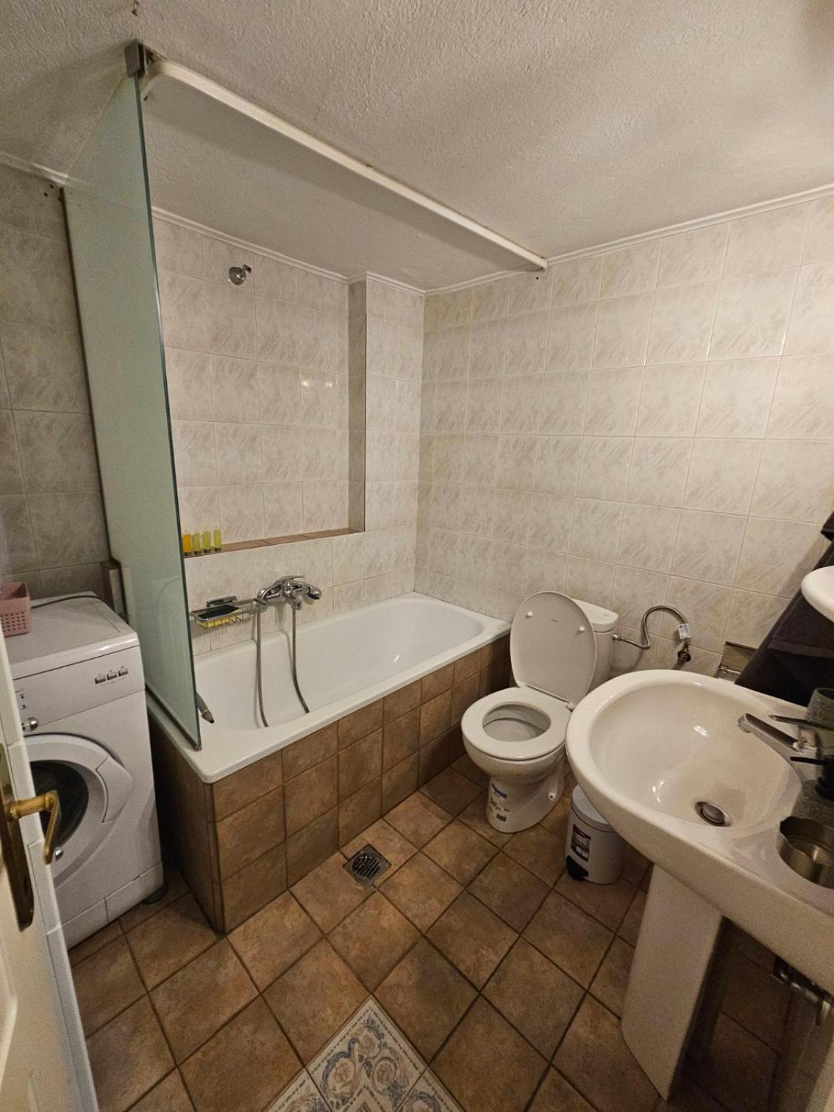 Kt Apartment Драма Экстерьер фото
