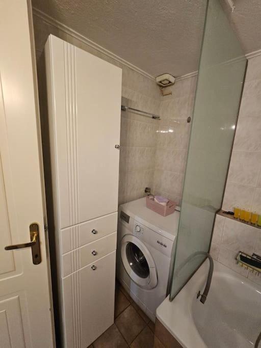 Kt Apartment Драма Экстерьер фото
